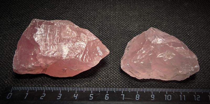 Фото Розовый кварц монокристаллы (Мадагаскар) 