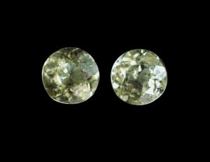 Гранат с эффектом смены цвета (Кения) 