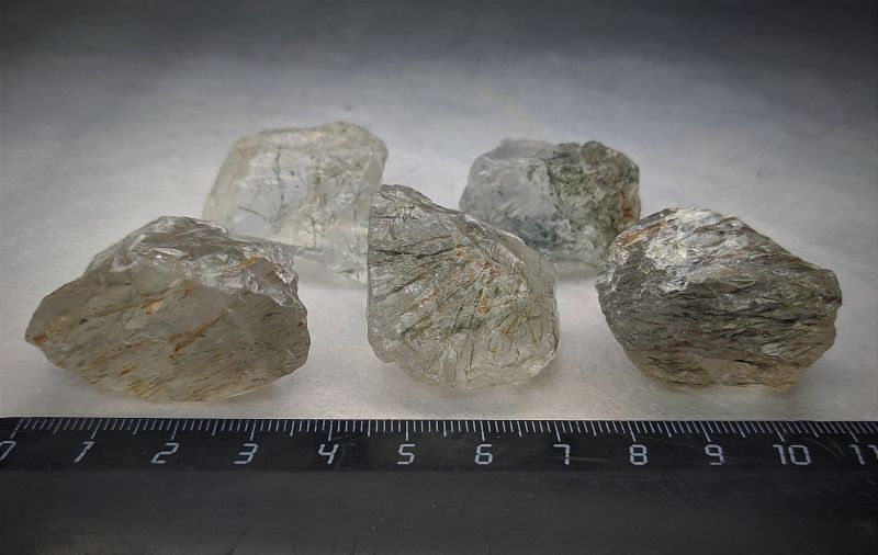 Фото Кварц волосатик с актинолитом 