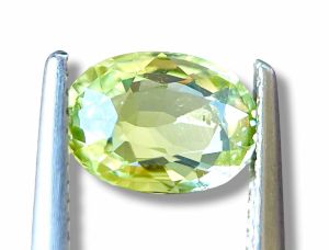 Хризоберилл с эффектом смены цвета (Мадагаскар) 