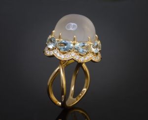Кольцо с лунным камнем "Аурелия"