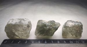 Кварц волосатик с актинолитом 