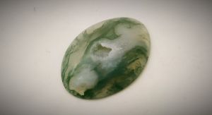 Агат моховый "Спирулина" (Индия) 