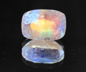 Радужный лунный камень (Мадагаскар) 