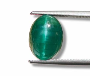 Апатит с эффектом кошачьего глаза (Мадагаскар) 