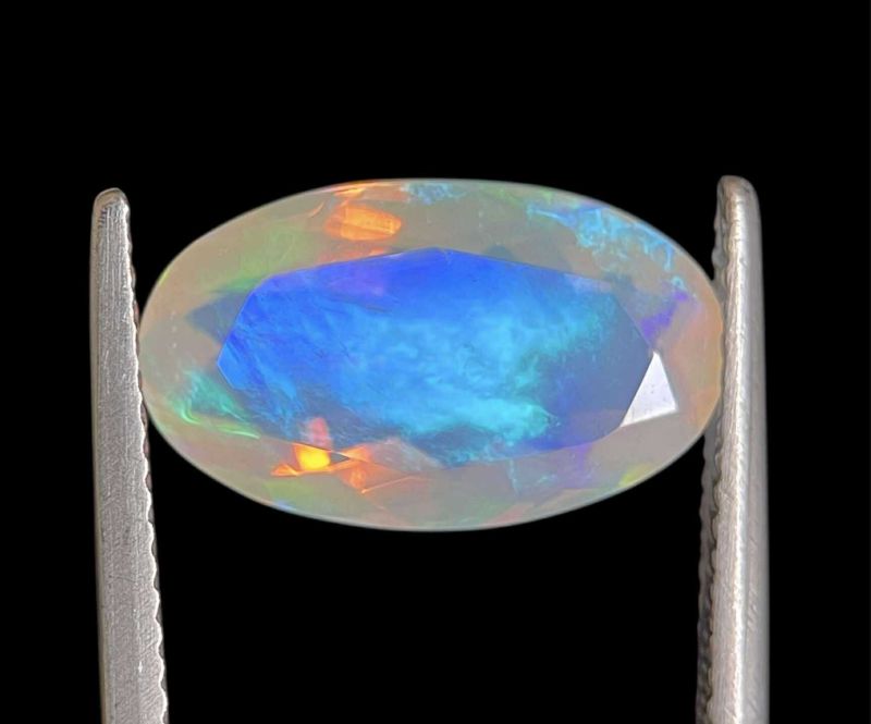 Фото Опал драгоценный (Эфиопия) 