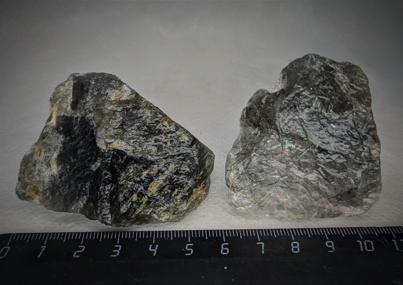 Фото Кварц волосатик с актинолитом 