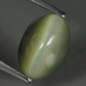 Кварц с эффектом кошачьего глаза (Шри-Ланка) 