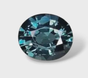 Ганошпинель с эффектом смены цвета (Танзания) 