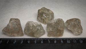 Кварц волосатик с актинолитом 