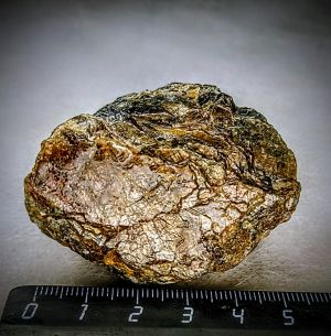 Сапфир-N золотистый Gold Sheen Sapphire (Кения) 