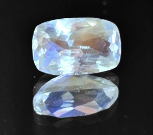 Радужный лунный камень (Мадагаскар) 