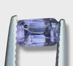 Шпинель с эффектом смены цвета (Танзания) 