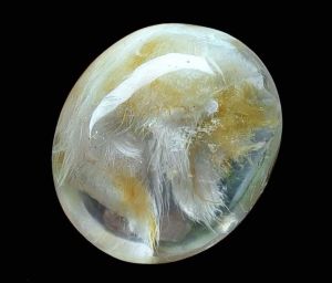 Кварц с тремолитом и лимонитом (Бирма) 