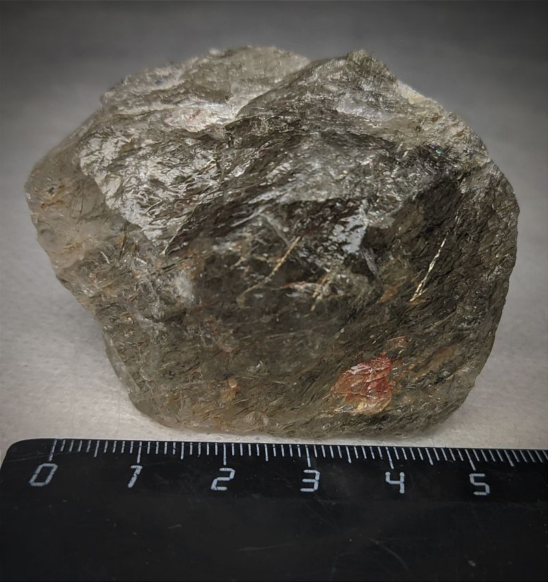 Фото Кварц волосатик с актинолитом 