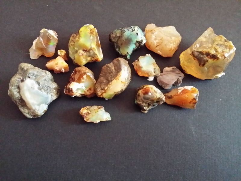 Фото Опал драгоценный 