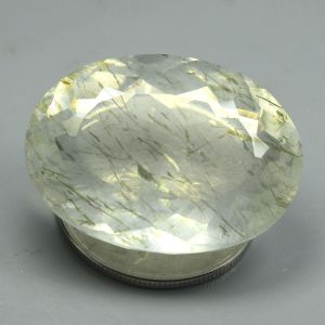 Кварц волосатик с актинолитом 