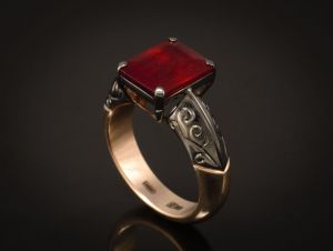 Кольцо с рубином "Ацтек"