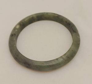 Браслет из нефрита цельный 