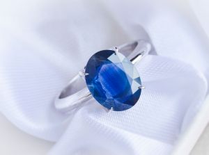 Кольцо "Экселленс" с синим  тайским сапфиром