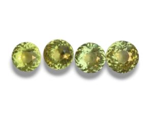 Гранат гроссуляр с эффектом смены цвета (Кения) 