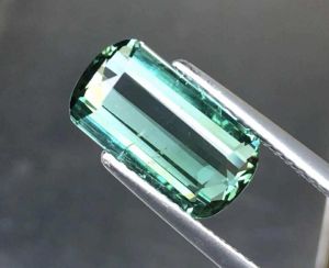 Турмалин цвета "Лагуна" (Мозамбик) 