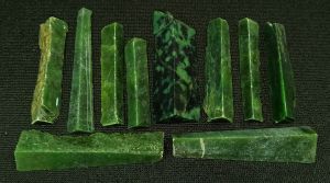Нефрит зеленый (заготовки) 
